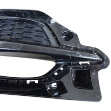 Load image into Gallery viewer, MG ZS rear bumper right RH grill Facelift 2020-2022 Genuine 10694869
