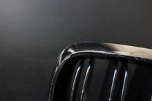 Load image into Gallery viewer, BMW X5M F85 FRONT BUMPER UPPER KIDNEY GRILL LEFT RIGHT GENUINE 8056769 8056324
